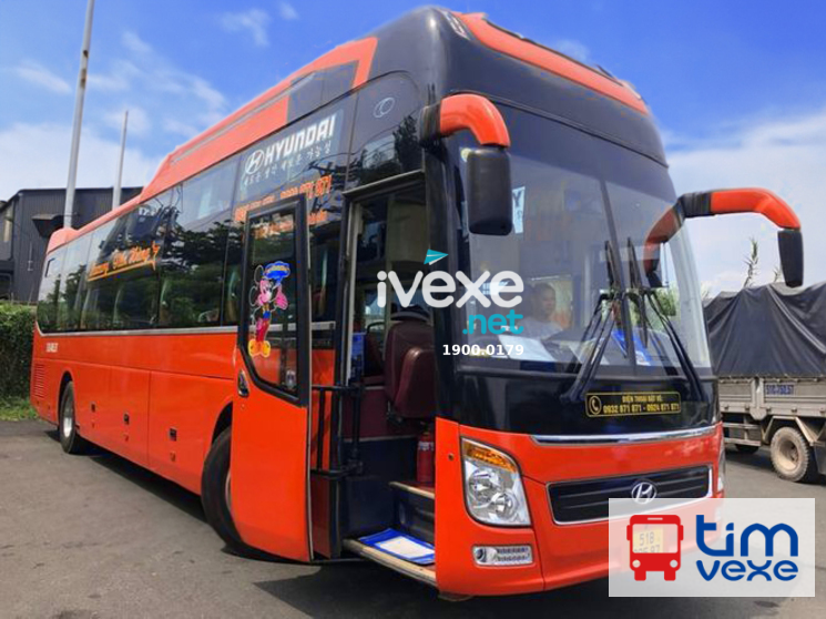 Nhà xe Tiến Hùng