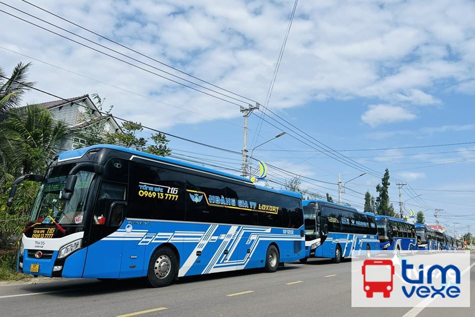 Nhà xe Hoàng Gia 77