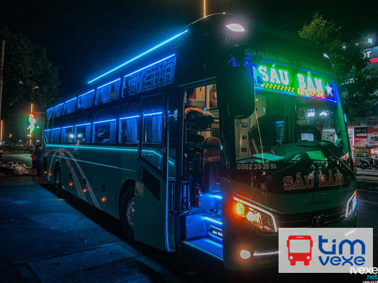 Nhà xe Sáu Bản