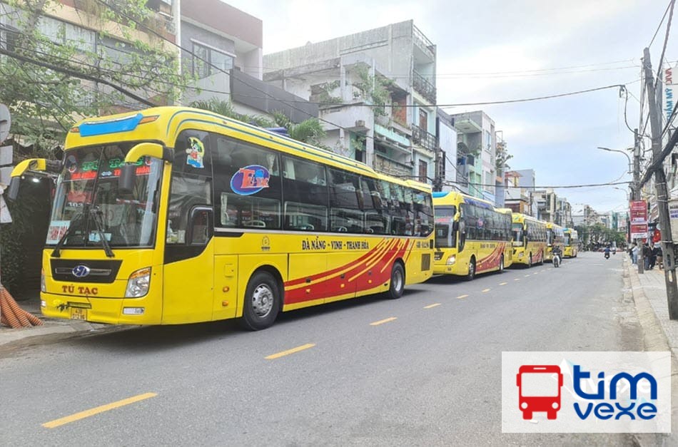 Nhà xe Tú Tạc
