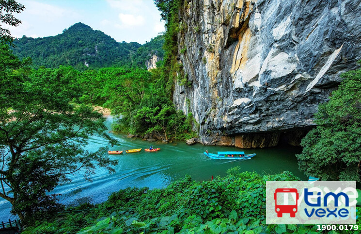 Đặt vé xe từ bến xe An Sương đến Quảng Bình nhanh chóng, giá tốt 