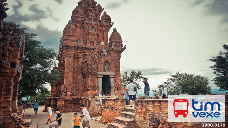 Đặt vé xe từ Phan Thiết – Bình Thuận đi Phan Rang – Tháp Chàm