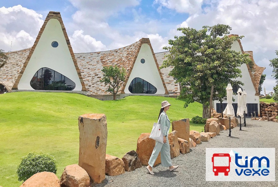 Đặt vé xe Hà Nội đi Buôn Ma Thuột: Xe chất lượng, giá vé